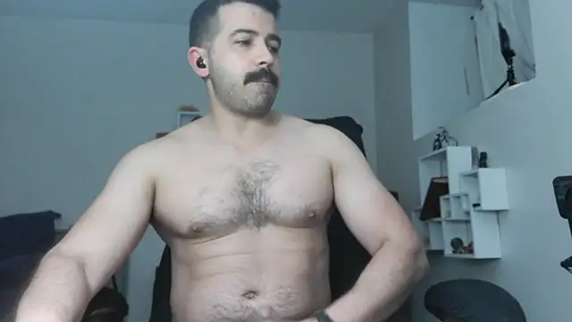 AngelFusco online show from June 6, 2026, 4:06 am
