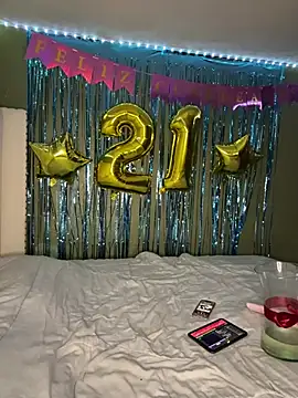 VelvetPrive14 online show from June 17, 2026, 5:43 am