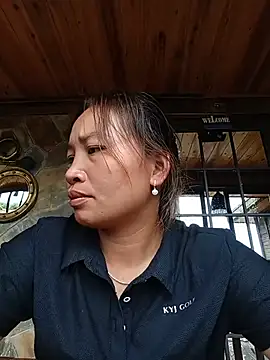 cat-kat online show from May 25, 2026, 5:02 am