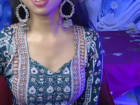 soniya-verma online show from May 19, 2026, 6:31 am