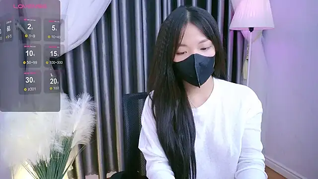 Lu Ly22 online show from May 26, 2026, 1:56 am