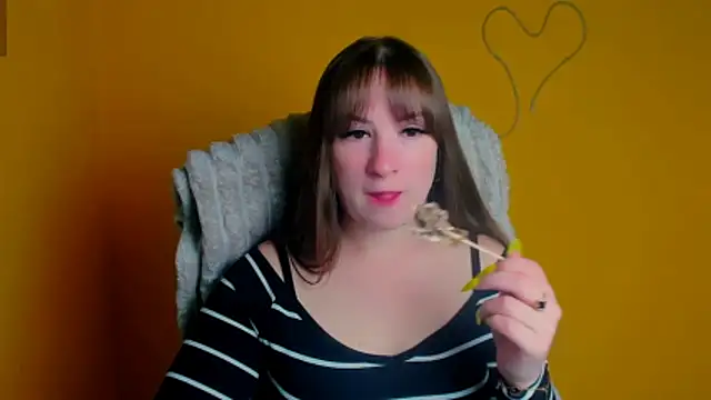 Snapshot of Tiffani_Angel chatting on May 16, 2026, 5:37 am Tiffani Angel online show from May 16, 2026, 5:37 am