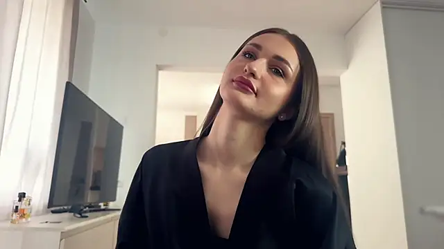 Snapshot of HallieHollo chatting on April 3, 2026, 6:11 am HallieHollo online show from April 3, 2026, 6:11 am