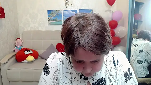 QUEEN02030 online show from April 2, 2026, 7:39 am