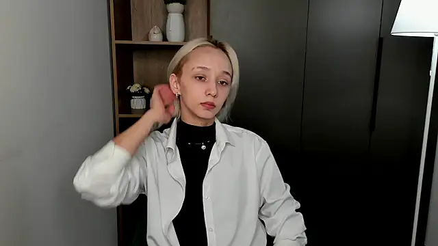 TeshaDurrell online show from March 31, 2026, 8:48 am