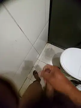 rnatinho67 online show from April 2, 2026, 9:29 am