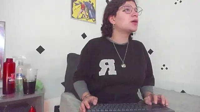 wendybeckett4 online show from April 6, 2026, 5:58 pm