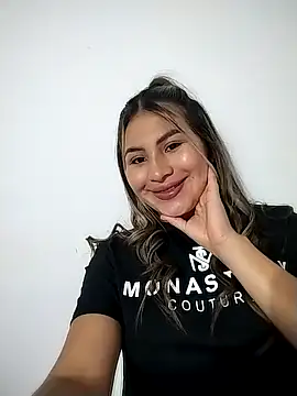 Esty-xxx online show from April 11, 2026, 12:48 am