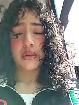 bella swwan  online show from April 5, 2026, 1:19 pm