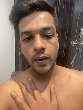 Snapshot of PremiumMen01 chatting on March 31, 2026, 9:32 am PremiumMen01 online show from March 31, 2026, 9:32 am