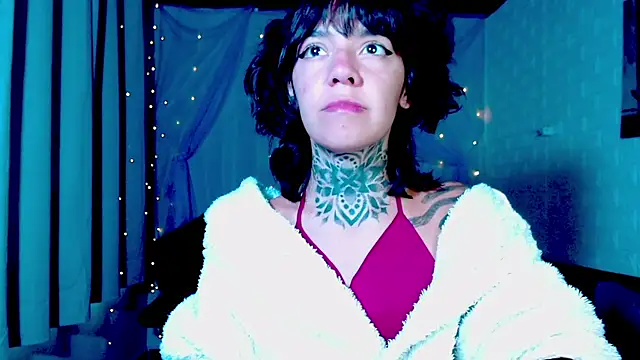 LannieGonzales online show from April 6, 2026, 12:50 pm