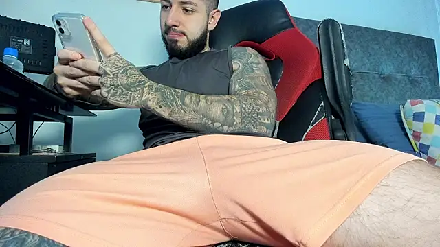 vyxen x online show from April 14, 2026, 8:04 pm