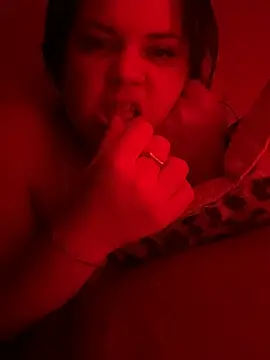 vicky1901 online show from May 6, 2026, 3:57 am
