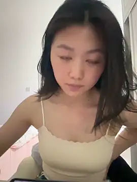 Shanshan 1267 online show from May 22, 2026, 1:06 pm