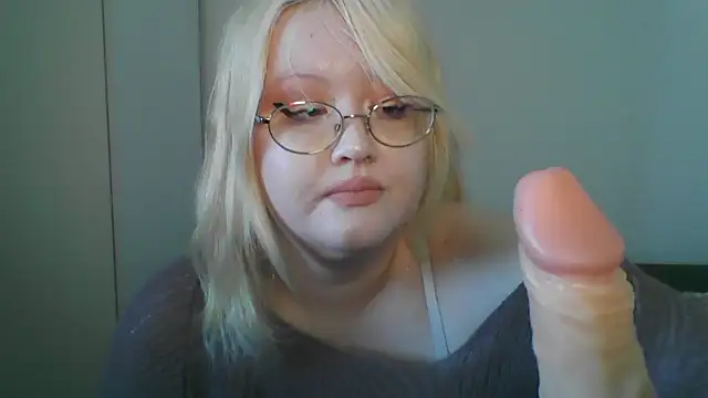 Elayne Sweet online show from April 19, 2026, 8:02 am