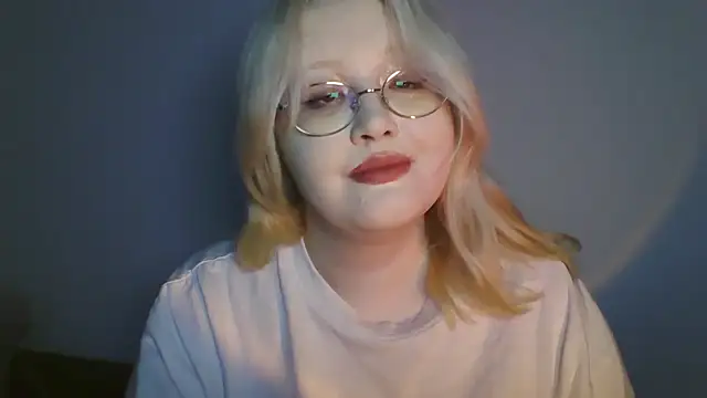 Elayne Sweet online show from June 30, 2026, 6:03 am
