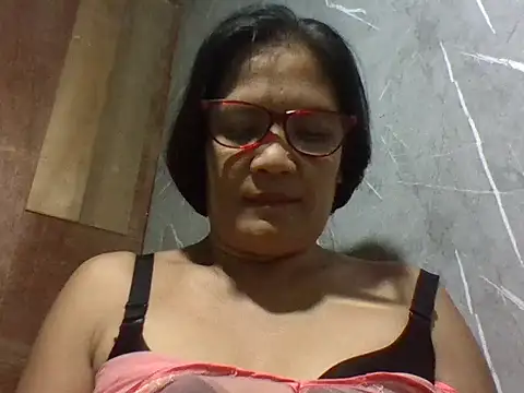 PinayZaira online show from May 22, 2026, 5:29 pm