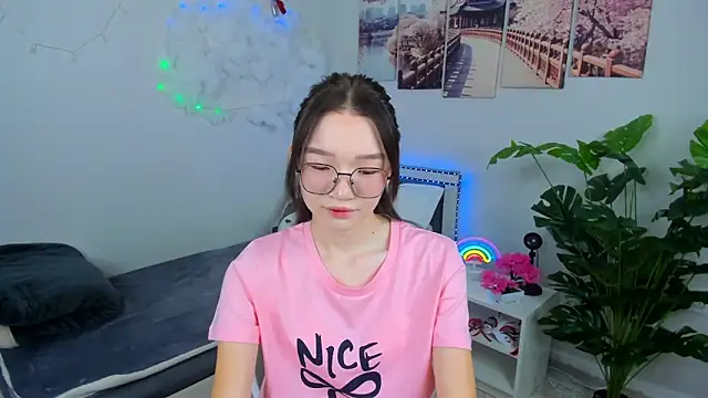 Snapshot of syuri_sun chatting on June 16, 2026, 3:14 pm syuri sun online show from June 16, 2026, 3:14 pm
