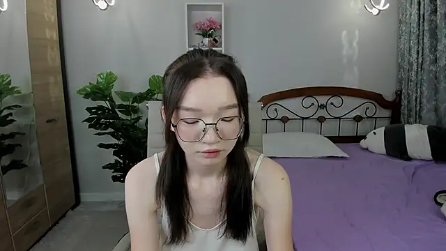 Snapshot of syuri_sun chatting on June 27, 2026, 4:34 pm syuri sun online show from June 27, 2026, 4:34 pm