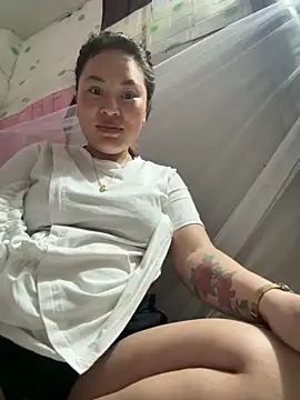 Lina-Naughty online show from May 26, 2026, 3:57 am