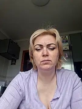 SylvieGold453 online show from May 29, 2026, 9:29 am