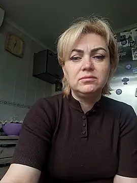 SylvieGold453 online show from May 30, 2026, 9:28 am