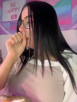 Snapshot of L0LA_XO chatting on April 1, 2026, 12:17 pm L0LA XO online show from April 1, 2026, 12:17 pm