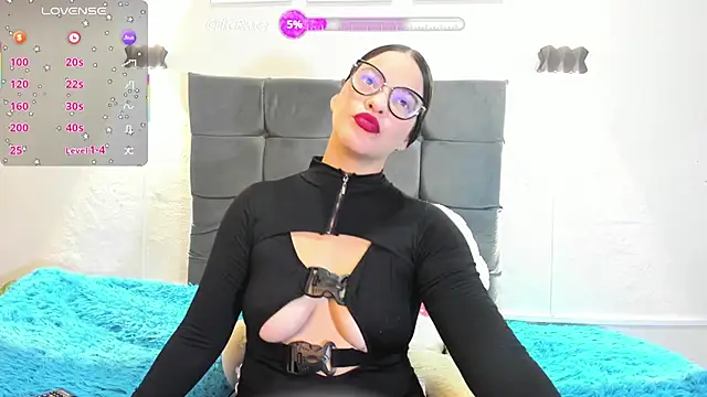 Valeri Martin online show from May 25, 2026, 11:11 pm
