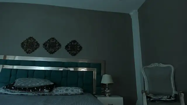 SarahLarsson online show from June 26, 2026, 3:22 am