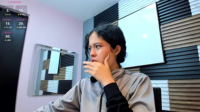 Snapshot of Kaira_luxury chatting on May 28, 2026, 2:53 am Kaira luxury online show from May 28, 2026, 2:53 am