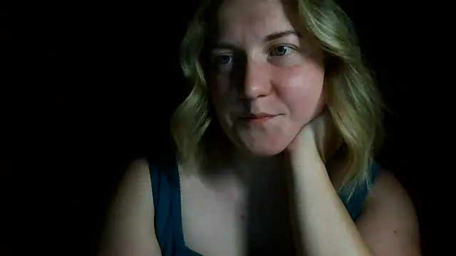 Snapshot of TinaKittyX chatting on May 16, 2026, 7:45 pm TinaKittyX online show from May 16, 2026, 7:45 pm