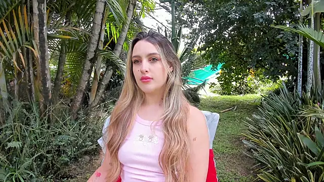 Dionekiss online show from June 29, 2026, 4:07 pm