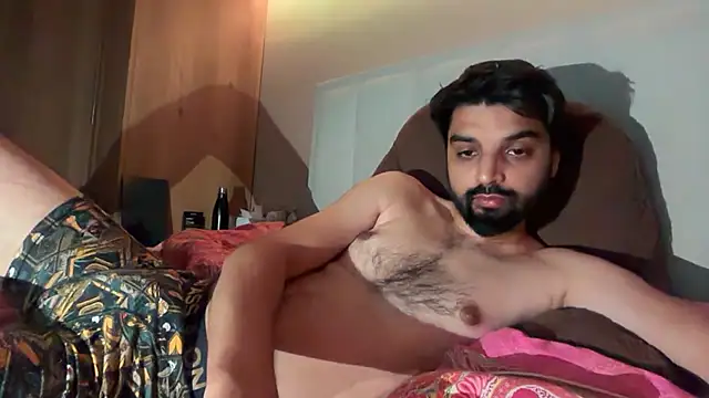 priyxh online show from July 14, 2026, 10:04 pm