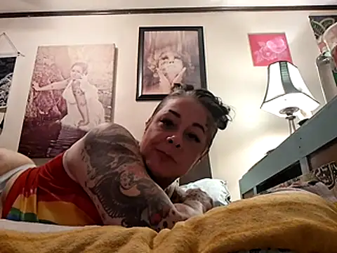 Kitty bang online show from May 4, 2026, 1:56 am