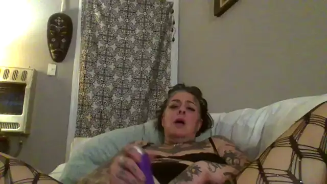 Kitty bang online show from May 19, 2026, 1:56 am