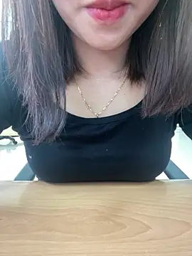 Snapshot of -LyLy24 chatting on April 6, 2026, 3:15 am -LyLy24 online show from April 6, 2026, 3:15 am