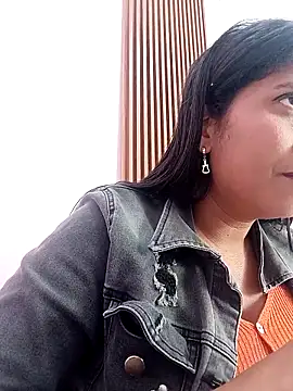 SofiaMendez1  online show from April 11, 2026, 4:22 pm