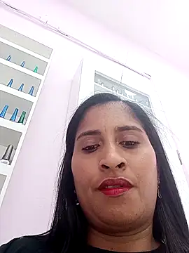 SofiaMendez1  online show from April 13, 2026, 3:28 pm