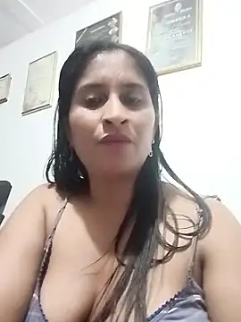 SofiaMendez1  online show from May 27, 2026, 3:25 am