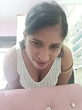 SofiaMendez1  online show from June 25, 2026, 5:39 pm