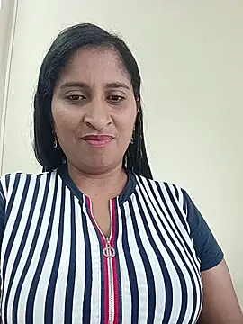 SofiaMendez1  online show from July 9, 2026, 1:48 pm