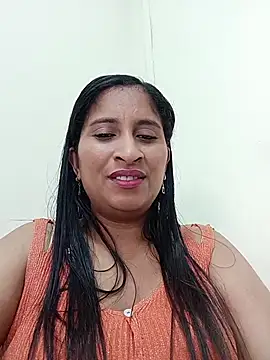 SofiaMendez1  online show from July 14, 2026, 1:28 pm