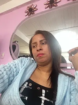 Katiuscavega online show from May 8, 2026, 3:17 pm