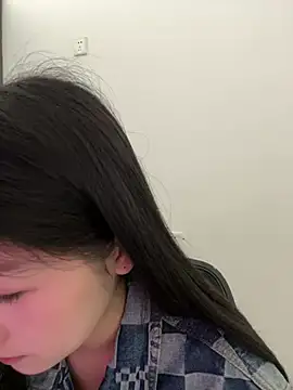 Snapshot of Mina_ovo chatting on April 10, 2026, 6:29 am Mina ovo online show from April 10, 2026, 6:29 am