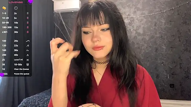 EmilyEmbears online show from May 27, 2026, 6:10 am