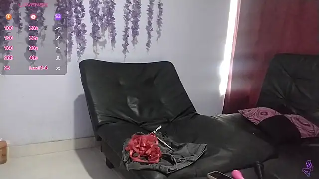 mmDanielamm online show from May 26, 2026, 1:29 pm