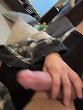 Perv85X online show from April 14, 2026, 3:51 pm