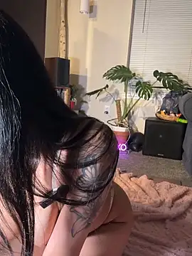 alexisbae888 online show from April 14, 2026, 4:18 am