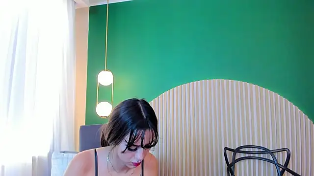 Alicecoule  online show from May 28, 2026, 11:51 am