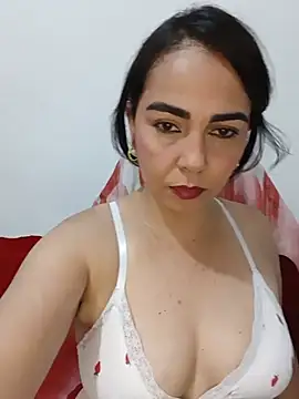 Snapshot of Emily_Divi69 chatting on June 23, 2026, 1:03 am Emily Divi69 online show from June 23, 2026, 1:03 am